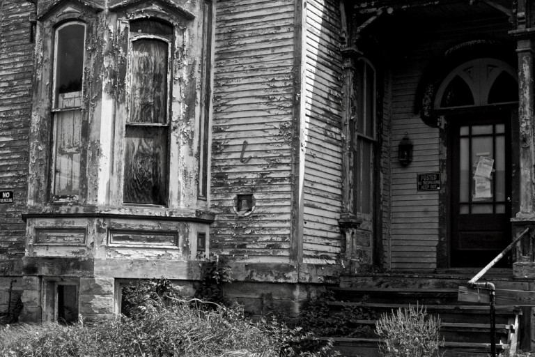 Maine Haunted Houses